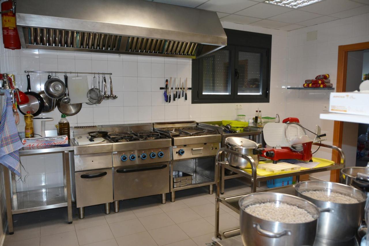 Albergue Villa Nava De La Asuncion Exteriör bild
